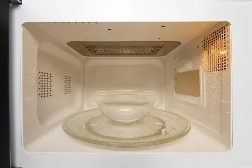 Mikrovalna pećnica GORENJE MO20E1S sa zapreminom od 20L i snagom od 800W